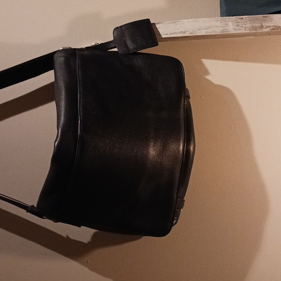 Italian Leather HUGO BOSS Messenger / Shoulder Bag - Picture 3 of 3